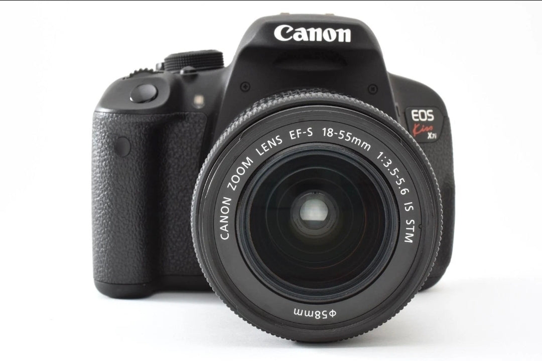 Canon EOS Rebel T5i 18MP + Canon EF-S 18-55mm f3.5-5.6 IS STM