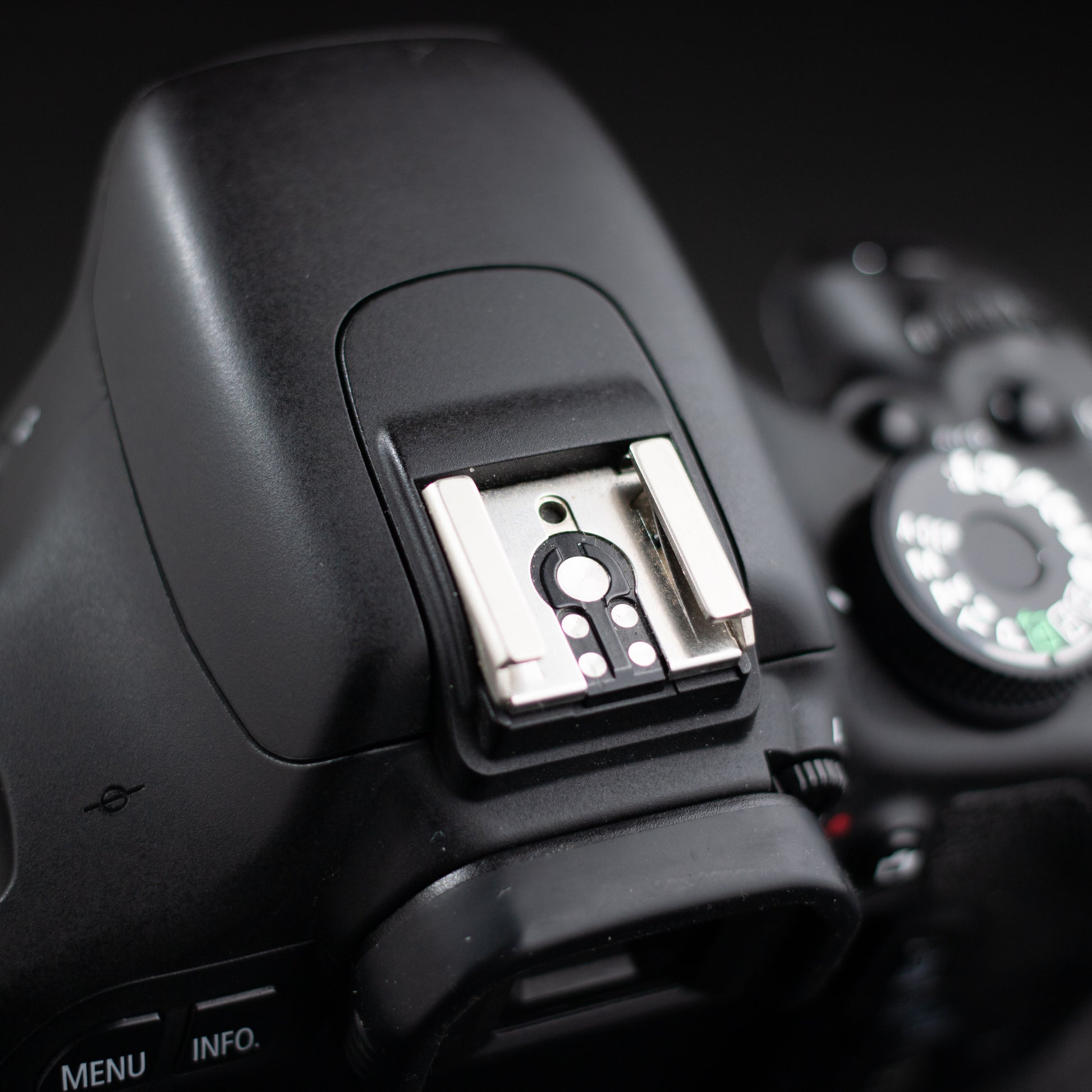 Canon EOS Rebel T3i 18MP