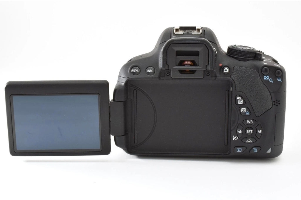 Canon EOS Rebel T5i 18MP + Canon EF-S 18-55mm f3.5-5.6 IS STM