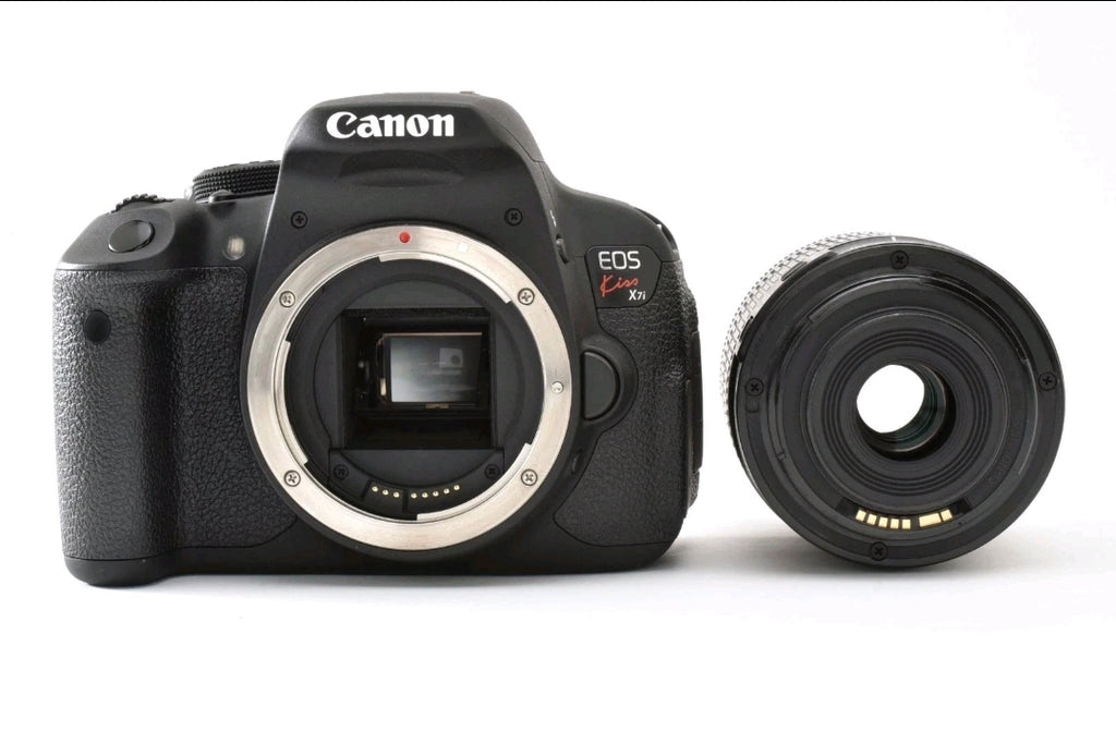 Canon EOS Rebel T5i 18MP + Canon EF-S 18-55mm f3.5-5.6 IS STM