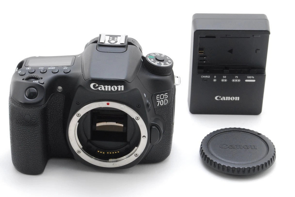 Canon EOS 70D 20.2MP DSLR + EF-S 18-55mm IS STM